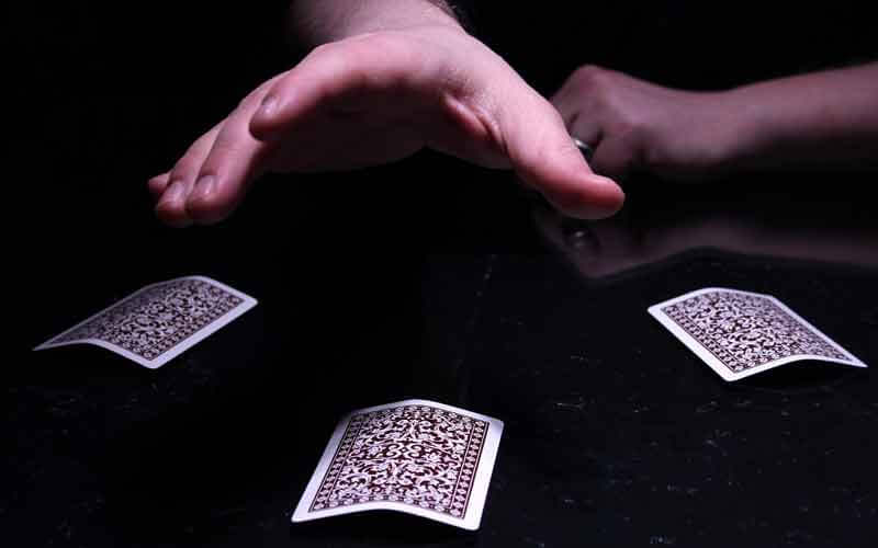 Catch 33: Three Card Monte by Lee Asher